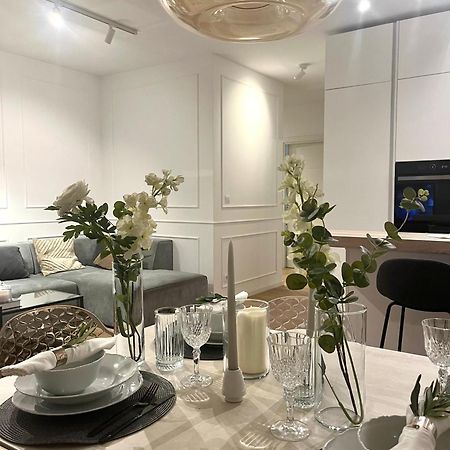 Luxury Apartment Rinos - Free Garage Parking สปลิท ภายนอก รูปภาพ