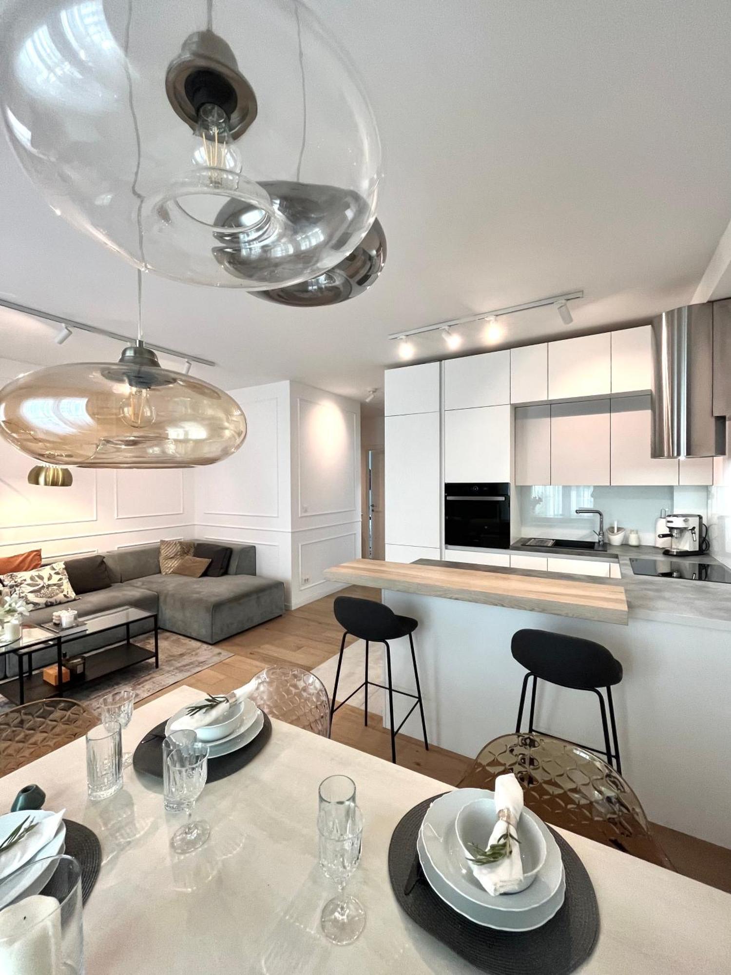Luxury Apartment Rinos - Free Garage Parking สปลิท ภายนอก รูปภาพ