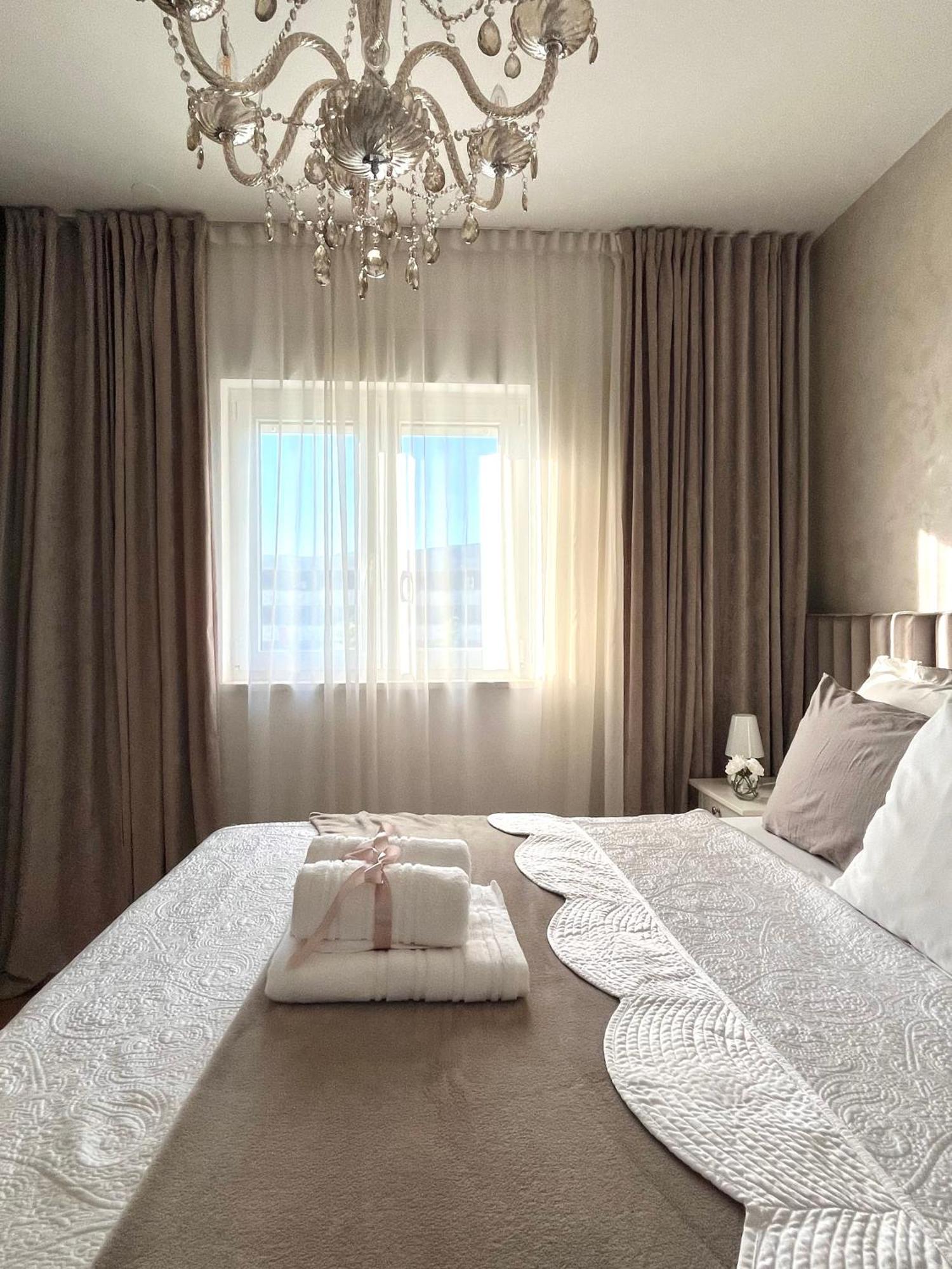 Luxury Apartment Rinos - Free Garage Parking สปลิท ภายนอก รูปภาพ