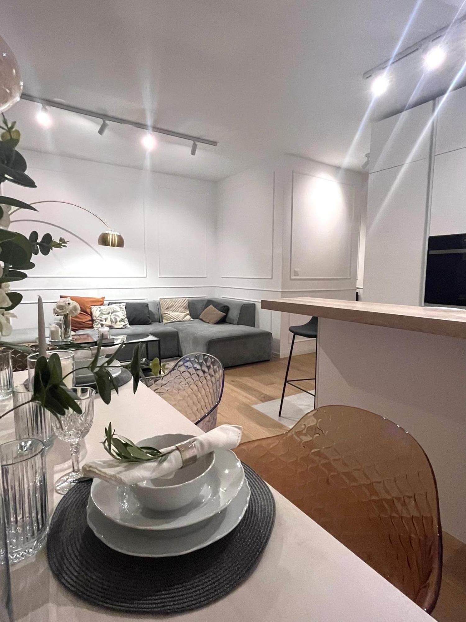 Luxury Apartment Rinos - Free Garage Parking สปลิท ภายนอก รูปภาพ