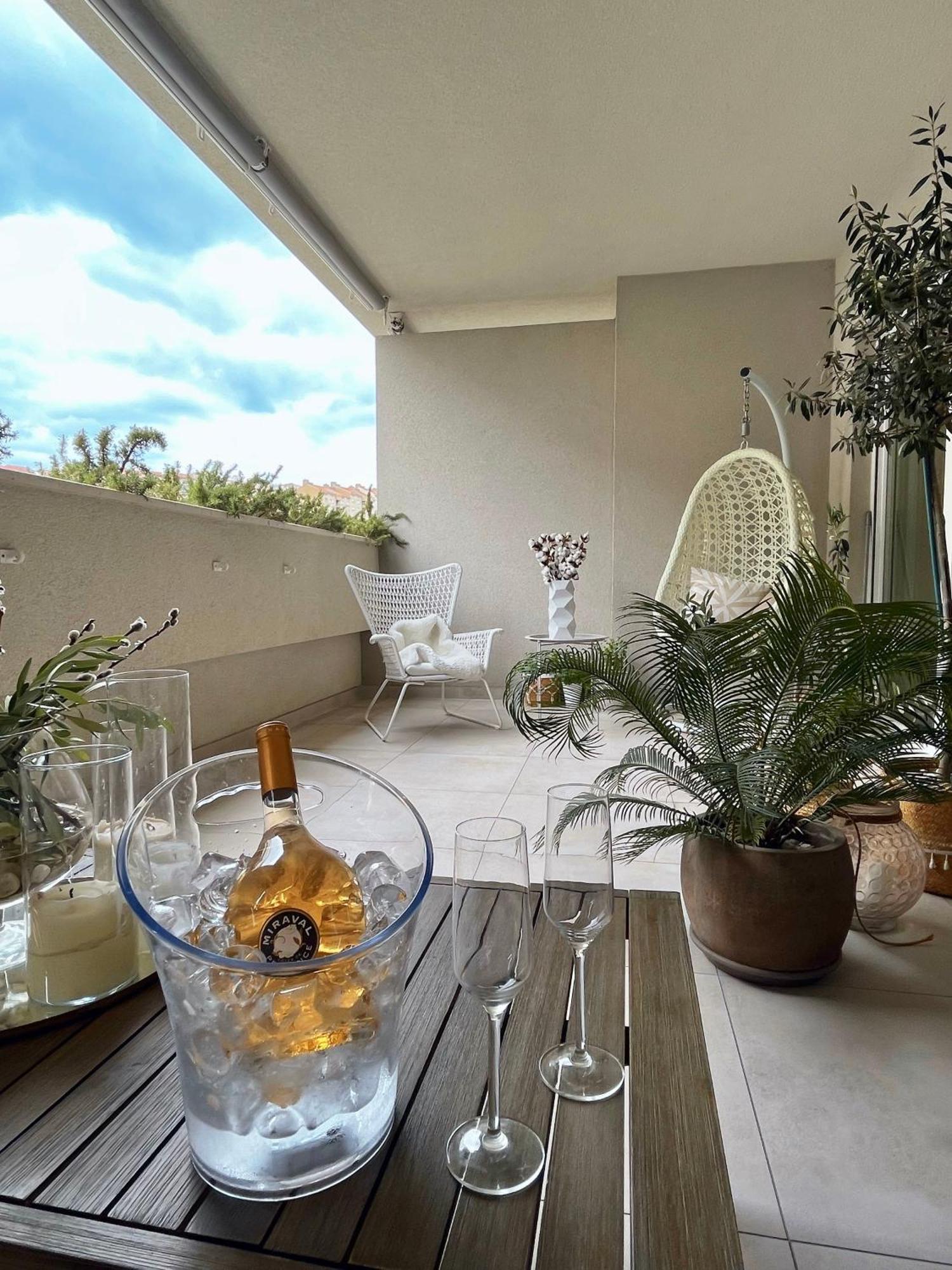 Luxury Apartment Rinos - Free Garage Parking สปลิท ภายนอก รูปภาพ