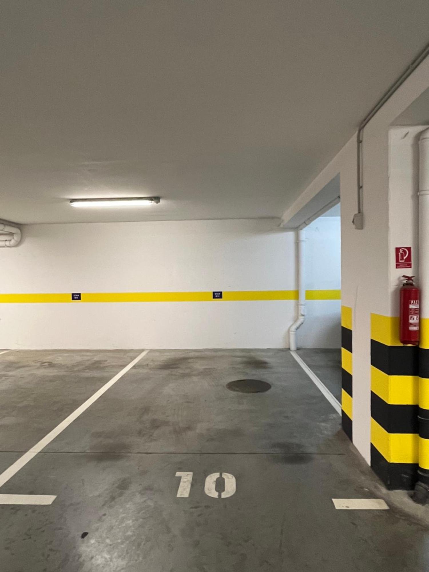 Luxury Apartment Rinos - Free Garage Parking สปลิท ภายนอก รูปภาพ